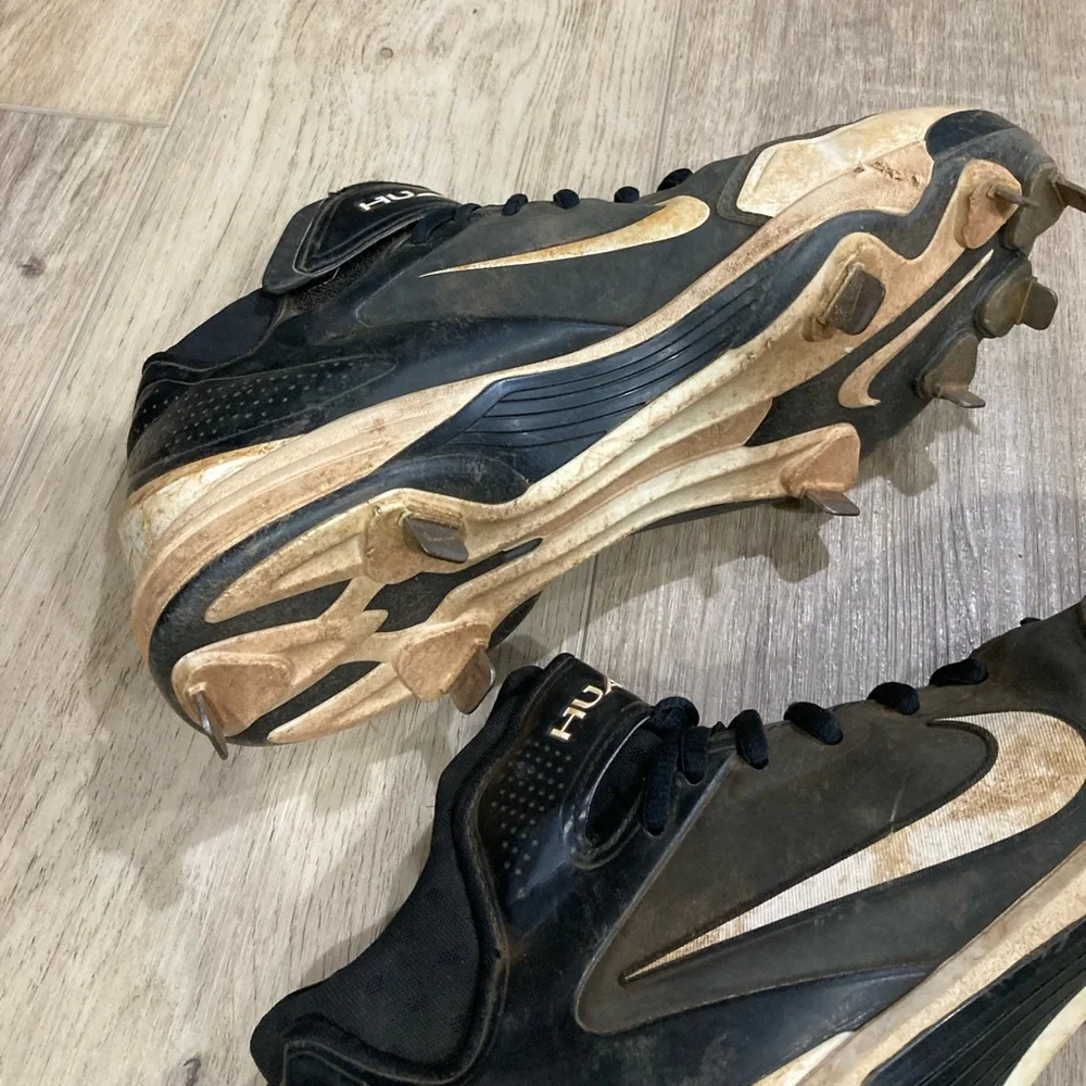 Nike Baseball Cleats - Picture 6 of 9